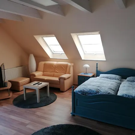 Apartament Grosszuegiges Wohnstudio Mit Balkon Und Badbenutzung Schwabmunchen