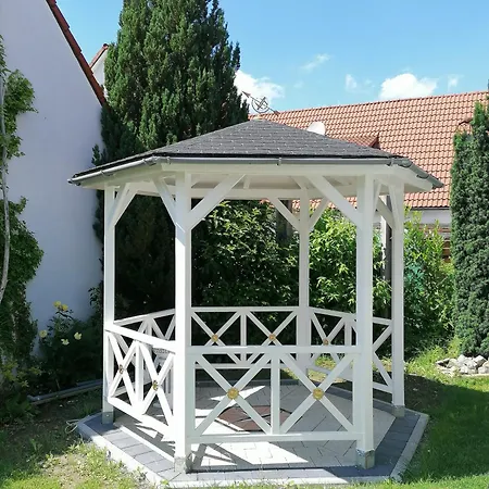 Grosszuegiges Wohnstudio Mit Balkon Und Badbenutzung Apartament *