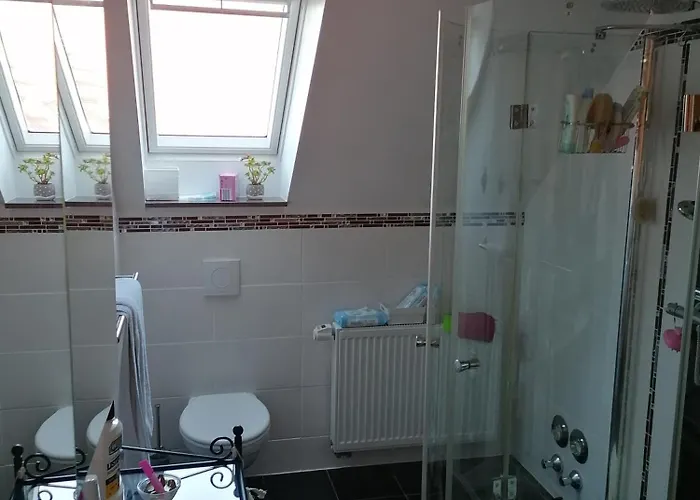アパート Grosszuegiges Wohnstudio Mit Balkon Und Badbenutzung